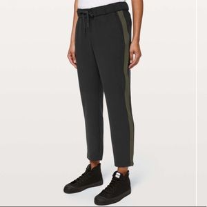 Lululemon On the Fly Pant Woven *Track Stripe